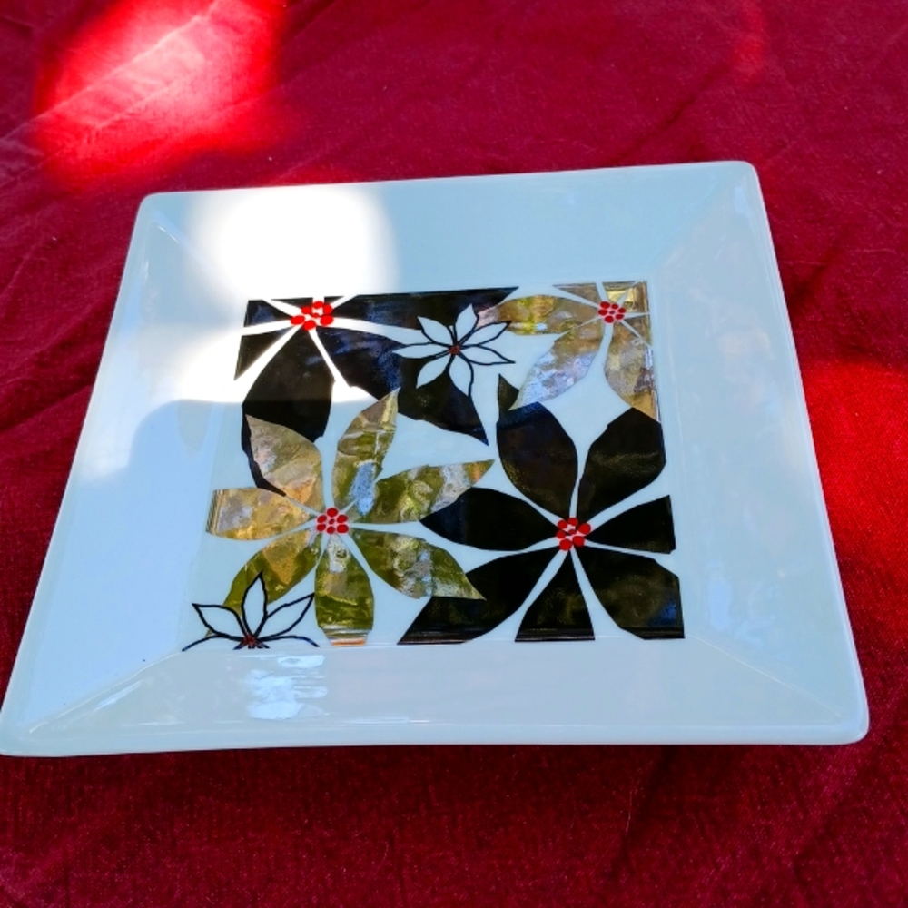 Poinsettia dish